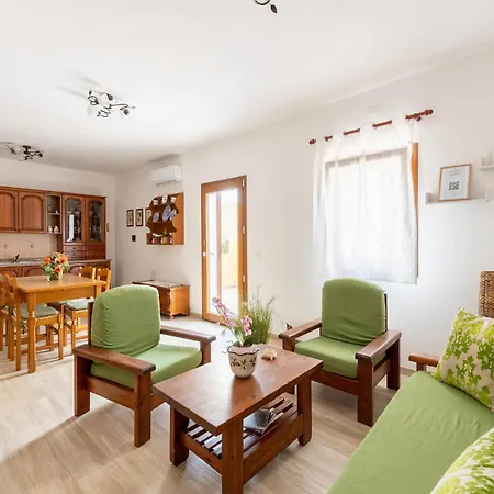 With Garden And Air Conditioning * Valledoria (Sardinia)