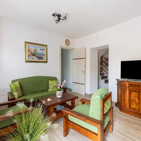 Vakantiehuis With Garden And Air Conditioning