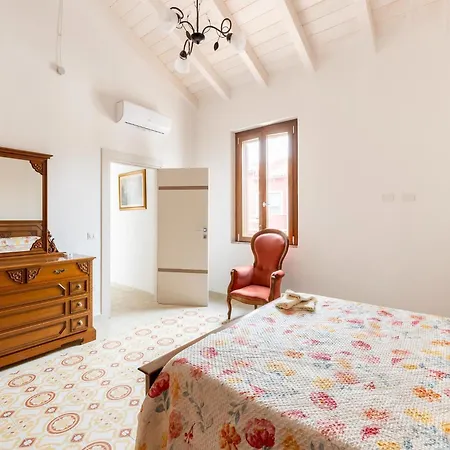 With Garden And Air Conditioning Vakantiehuis *