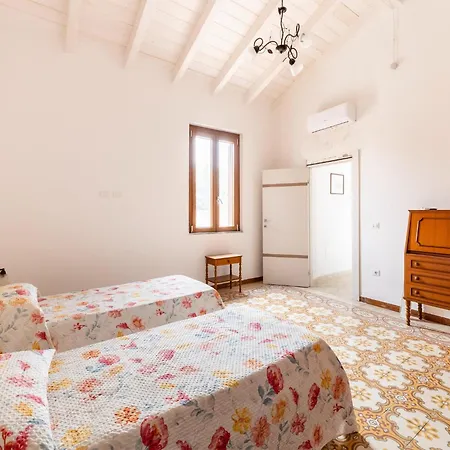 With Garden And Air Conditioning *