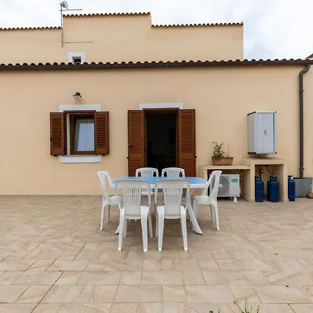 With Garden And Air Conditioning *
